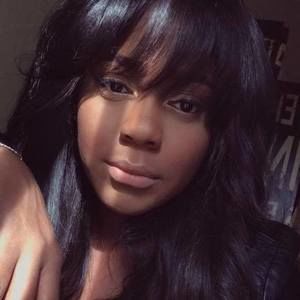 Meet your Posher, Lakeisha